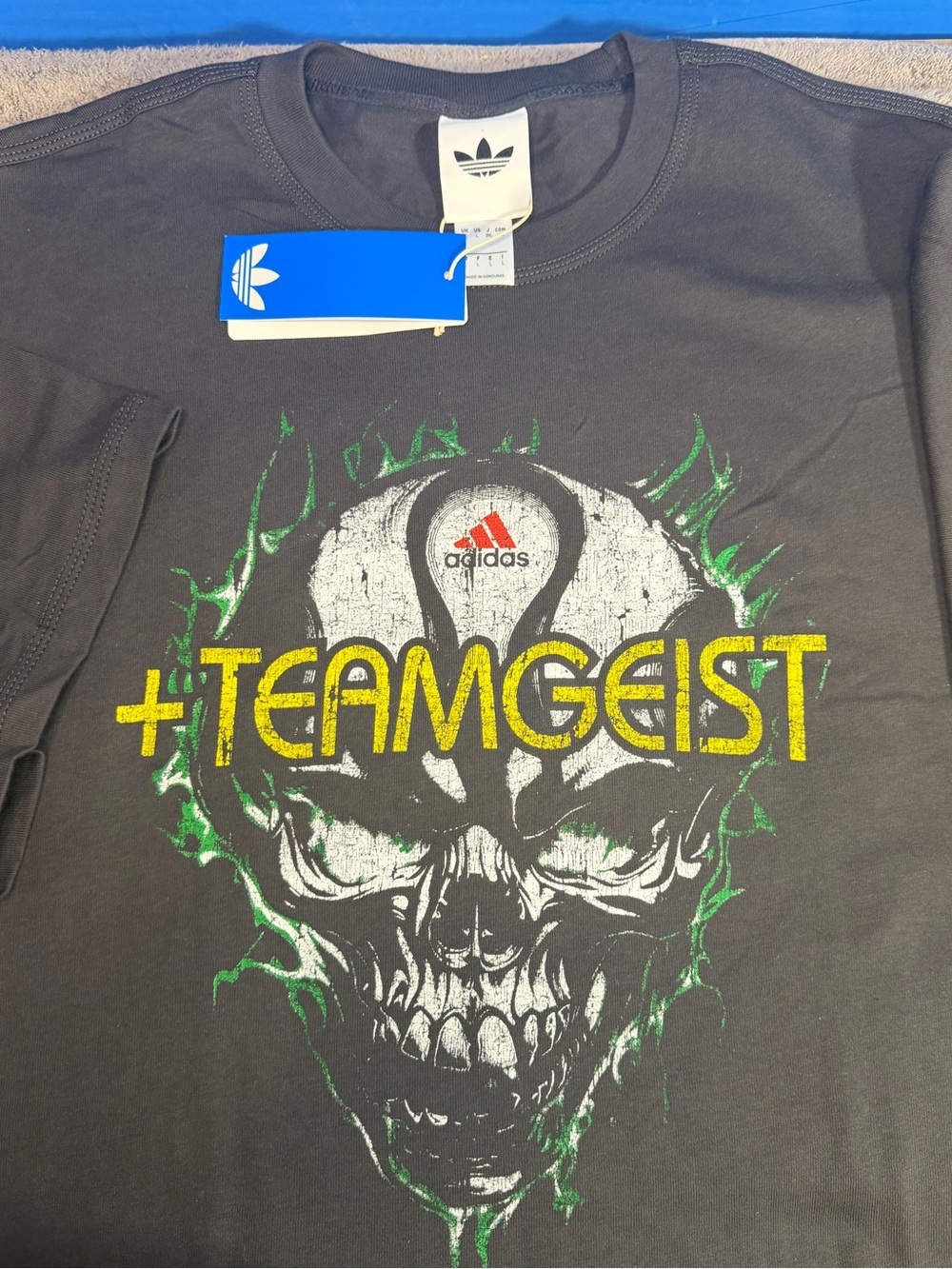 Adidas t-shirt teamgeist
Brand new - Picture 4 of 4